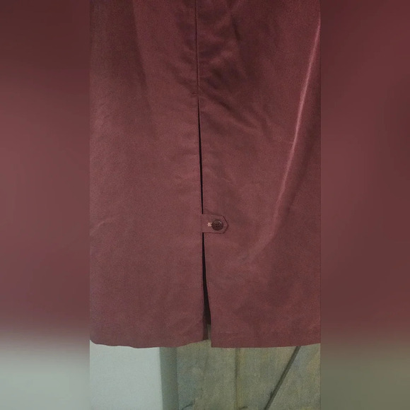 KESTAN Hawthorne Burgundy Trench coat. Size medium NWT - Picture 10 of 11